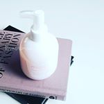 忙しい大人女子のお助けアイテム✨時短に役立つ便利なオールインワン✨今回使ってみたのは、コロンとしたフォルムとピンク色の可愛いボトルの『マイン パーフェクトゲル』 ・・・低刺激・…のInstagram画像