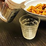 缶ビールに取り付けてボタンを押すと、きめ細やかな泡が出てまるで生ビールのようになるハンディサーバー！缶ビールがめちゃうまになる旦那さんの至福の一杯です。次は旅先で地ビールで…のInstagram画像