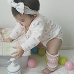 乾燥する季節🍂❄️ 娘にもこだわりのある良いモノをと思って【 BABYBORN フェイス&ボディミルク 】を👶💓 99%天然由来成分を配合した優しい乳液😌ラベンダーの香りがぬった時にふわっと香…のInstagram画像