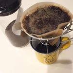 #コーヒーポリフェノール朝は、#ハンドドリップ した#コーヒー から始まります☕️ この#ドリッパー ワイヤーフレームでオシャレ❤️ 何年もカフェインレスをしてましたが、ここ1年くらい朝は…のInstagram画像