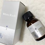 .アンドシームのホワイトラッシュ　HQ美容液✨.新商品のHQ美容液ハイドロキノンを5％配合した高濃度美容液！.ハイドロキノンは、シミができるのを予防する効果と、できでしまったシ…のInstagram画像
