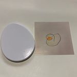 ‪タマグとデザインしたシールを準備して‬‪シールにタマグを貼りつけてまわりを形に合わせてカット‬‪あっという間に完成‬‪フチからシールが剥がれないようにわざとひとまわり小さくカットしてみた…のInstagram画像