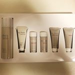 エステサロン専売商品ル・ショワコフレル・ショワシリーズは、厚生労働省の厳格な審査に合格した【薬用化粧品】。 「本物の化粧品」として、ただひたすらお肌の改善と若返りを考え、厳選された天然成分と最新の…のInstagram画像