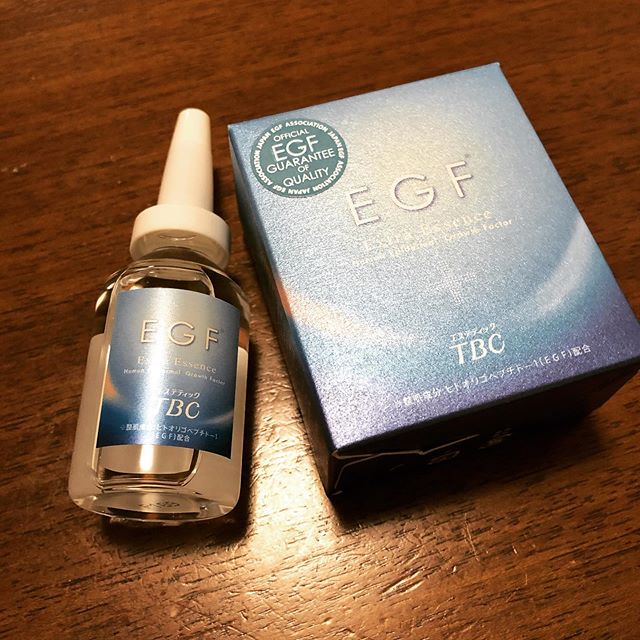 口コミ投稿：TBC EGF エクストラエッセンス洗顔後すぐに使う美容液なんだけど水みたいにサラッと…