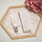 ﻿﻿【ポイント集中ケア】﻿﻿﻿ハイドロキノンを4%配合したポイント集中ケアクリーム✨﻿﻿先が細いチューブなので塗りやすいです🤗﻿﻿気になるところに付けて手で馴染ませ…のInstagram画像