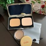 初めてケサランパサランの化粧品を使ってみました⭐️ んのせ箱がお花柄で女子力高め❁✿✾ ケースはゴールドなどでお上品な雰囲気❤アイカラーにはチップをしまう袋もついていて便利。ファンデー…のInstagram画像