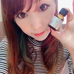 こちら、先程の投稿の同シリーズ✨新発売のハイドロキノンを5％も配合した、高濃度美容液！✨気になる箇所にピンポイントで塗布。1、2滴のごくわずかな量で充分らしい！さすが高濃度🙄…のInstagram画像