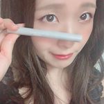 ・Eye Pudding さんの コンシーラー・美容液が入ってるみたいでお肌にも良いみたい！嬉しいなぁ😯♥・筆タイプだから持ち運びも便利で使いやすい！・結構明るめだから…のInstagram画像