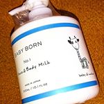 ♡...*゜こちらは。。 。赤ちゃんから大人まで、体からお顔まで全身使える、乳液タイプの、ミルクローションです🍀🍀ママモデルの東原亜希さん＆美のプロでエステティシャンの高橋ミカさんが共…のInstagram画像
