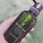 🍃.ハーバルリーフ オーガニックシャンプーこだわりの成分でよさそう💓..#ハーバルリーフ #HerbalLeaf #シャンプー #オーガニック #オーガニックシャンプー #ボタ…のInstagram画像