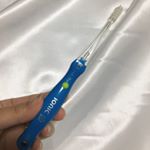 ボタンを押しながら磨くとイオンがでて歯の垢がういてとれてく🦷ハブラシも取り替えられるから便利！大人用も販売してるから、自分用も欲しいなー🤔✨ #アイオニック #歯ブラシ #マイナスイオン #イ…のInstagram画像