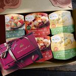 **野菜 日々の食事で足りてますか？母からもらった野菜や果物、ベーコンと一緒に野菜を食べるレンジカップスープを朝の食卓に並べてみました。朝から温活じっくり煮込んだ野菜の栄養が濃縮されたス…のInstagram画像