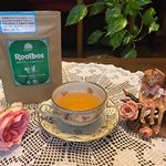 今日のお茶は、#オーガニック生葉ルイボスティー です🐱💓 クセがなくて飲みやすくて美味しい✨ルイボスティーの中でも、オーガニック認証を取得した最高級グレードの茶葉を100％使用しました。…のInstagram画像