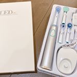ハリウッド式青色LED付き超高速回転電動歯ブラシLEDoc.（エルイードック）を使用してみました。使用してみてびっくり！電動歯ブラシでこんなに歯が綺麗になるのは初めてでした。ブラシも4種交…のInstagram画像