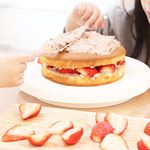 【共立食品 ♡】﻿﻿﻿﻿＼プリキュアのケーキが作れます♡／﻿﻿﻿﻿﻿そろそろクリスマス🎄﻿クリスマスケーキ🎂を作るんですが﻿女の子達が集まったので、少し早め…のInstagram画像