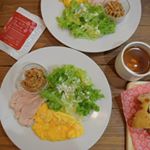*朝ごはんには手作りパンを♥️*毎日だるさがなくなればいいなぁと思ってとりはじめたブルームアッププラセンタには美容成分のコラーゲンビタミン、その上アミノ酸も…のInstagram画像