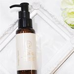 【Hzヘアオイル♡】﻿﻿﻿﻿＼冬の乾燥に負けない髪へ！／﻿﻿﻿﻿このヘアオイルを使うと髪のくせ・うねりが﻿マシになるんです！！﻿﻿﻿﻿ダメージ補修成…のInstagram画像