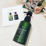 【商品紹介post】全ての人に優しいシャンプー✨Herbal Leaf✨髪や肌と同じ弱酸性、アミノ酸系洗浄成分配合の髪に優しいシャンプーです！15種類の無添加を実現✨編集中…のInstagram画像
