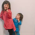 サンタさん（ニッセン様）からワンピースも届きました♡ちょうどプレゼントを見ているときに届いたので娘はサンタさんからだー♡と大喜び(^^)うまく届くといいなぁと配達指定したのでラッキー🤞大好きな…のInstagram画像