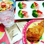 先週末は親戚家族とクリスマスパーティーでした🎄🎅🎁✨子供はプレゼントのおもちゃで盛り上がり、大人はお正月のようにダラダラと飲み食い😂お酒が好きだけど翌朝二日酔いになりやすい父に、エカスを渡しま…のInstagram画像