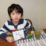 ・#フルーツと野菜のおいしい青汁 @refata_official・ズバリ。「美味しい」❤️・めちゃくちゃ味覚が敏感な子ども達からお墨付きのこちらの青汁・緑色に…のInstagram画像