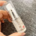 .ジャポネイラさんの生の椿油🌈.国産原料だけを使い、熱を加えず、薬品を一切使用しないで製造することにこだわった「ジャポネイラ」の生の椿油！.顔はもちろん、髪の毛から…のInstagram画像