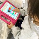 .最近娘が、ハマってるアプリ！学研の幼児ワーク ちえ💕.3歳、4歳、5歳の幼児向けのアプリ。娘がは4歳用をやってるんだけどぬりえとかめいろとか、他にも色々できて飽きずに…のInstagram画像