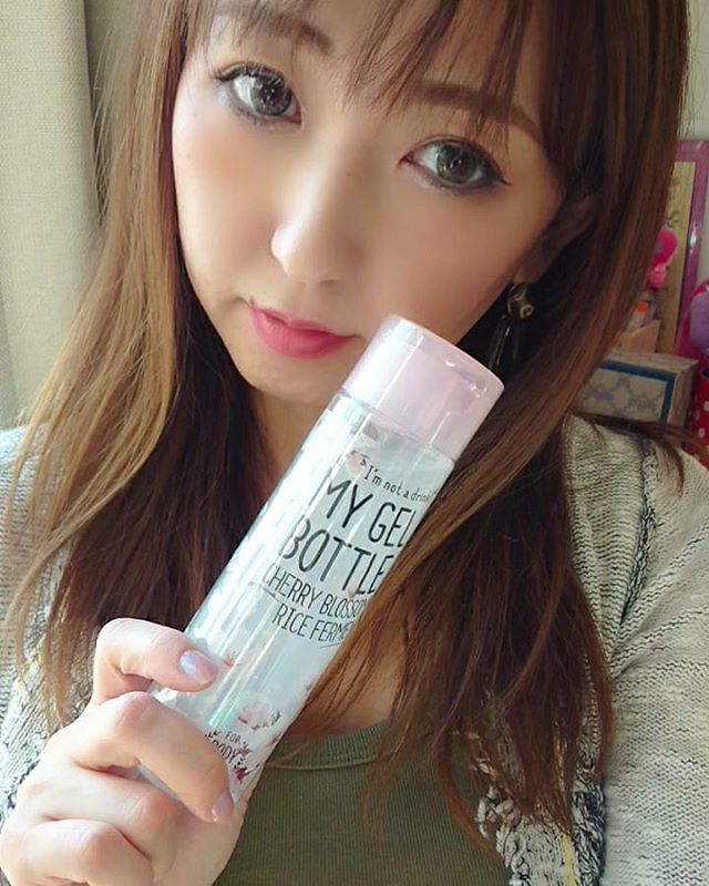 口コミ投稿：MY  gel  bottle🌸 このgelbottle持ってる人結構いますよね✨サクラが出ましたよ✨🌸 見…