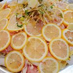昨日の#晩ごはん 🍴レモン&レモンライム鍋(*´▽｀*) 化学合成された農薬・肥料を使用しないレモンライム&レモンを皮ごといただきました♪レモン🍋は熊本県オレンジヒルズ松本さんから✨…のInstagram画像