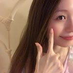 💎 業界初✨シリカの原液美容液 💎﻿﻿﻿おネムな本気のすっぴんで失礼します☺️﻿﻿お肌プリッとしてると潤いリングができるの💕﻿﻿入院にどのスキンケアアイテムを持って行こうか…のInstagram画像