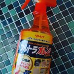 年末年始料理つくりすぎて我が家のIHの汚れが、、、！！ リンレイウルトラオレンジクリーナーでちゃちゃっとお掃除( ´ー`) シュッシュッとして少し時間を置いてからゴシゴシ。。簡単(*´▽｀*)…のInstagram画像