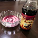 有機アロニア✨耳慣れない名前ですが、見た目はベリー系？？色が濃いことから想像するとおり、ポリフェノール、アントシアニンが豊富です✨色々な病気の予防や、肥満などに効果があるとか✨ヨーグル…のInstagram画像