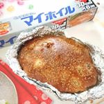 ＼くっつかないマイホイル／で作った、オーブントースターで焼くさつまいもケーキ🍠✨ 遠目で見たらハンバーグに見える？(笑)味は美味しかったんだよ～😭✨ 柔らかくなるまで煮た一口大のさつまいもと、ホット…のInstagram画像