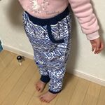 【綿100%サルエルプリントロングパンツ 】展開サイズ：100～160㎝サイズ展開が豊富です。綿100%なので、ふんわりやわらかく心地よいです。お肌あたりが、とってもいいです。エス…のInstagram画像