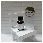 *..ホワイトラッシュ Vセラム30❤︎.18㎖  1,800円（税抜）.シミを薄くする成分として知られている成分を配合した商品で、 黒から白へをコンセプトに美白に…のInstagram画像