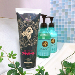 人気のフラガールカラートリートメント、使ってみました。﻿﻿髪をいたわりながら白髪を少しずつ染めてくれるカラートリートメント。﻿色んな製品使ったことあるけどその中でもコレはかなり良い❣️って…のInstagram画像