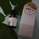 ビタミンC誘導体を30％配合した高濃度美容液｢ ホワイトラッシュ　Vセラム30｣を試してみました♥️ ビタミンCは健康・美容のために必要な成分なので、食事やサプリメントで意識して摂っているけれど、お肌…のInstagram画像