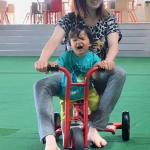 ３月３日は、三輪車の日なんだって\(//∇//)\ 乗り物系の遊具が大好きな息子。一人乗りの三輪車よりも２人のりの三輪車の方が好きみたい。#三輪車 #3月3日は三輪車の日 #アイデス …のInstagram画像