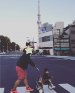 .ベビーカーに乗ってくれない時期も三輪車ならご機嫌！🥰✌️.お家の中でもお外でも三輪車ってたのしいよね❤️..#三輪車 #3月3日は三輪車の日 #アイデス #monip…のInstagram画像