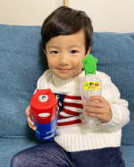 *長男が4月から幼稚園に通うので【みんなのお名前シール】というアプリでお名前シールを作りました✨長男の大好きな乗り物のデザインに写真も入れれて、大満足‼️簡単に作成できました😊ただただ💦届いて…のInstagram画像