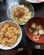 3/3 ひな祭りの夕食実家からもらってきたんだけど私のためにちらし寿司にできなくてごめん…私もちらし寿司食べたかった～海鮮食べたい～～ #クリンスイ #Cleansui #おいしいごは…のInstagram画像