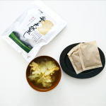 ・・『豊の天然だし』・・#国産素材 使用の天然だし！化学調味料、保存料無添加・・水から10分煮出すだけでまるで料亭の味！・・原材料はかつお節、いわし煮干…のInstagram画像