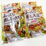 マルサンの「ふっくら蒸し大豆」＆「ふっくら蒸しミックス豆」のセットをお試しさせて頂きました♪北海道産の大豆を使用した、家族にうれしい案至安全なアイテムです。.ダイエット中なので、お昼は500ｍｌの…のInstagram画像