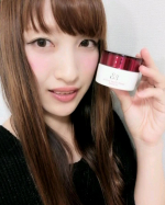 @glico_ggグリコから化粧品出ていたって知ってましたか？私はグリコと言えばおもちゃが付いているハート型のキャラメルのイメージがあります！！😊 子供の頃よく母に買ってもらっていたんです…のInstagram画像