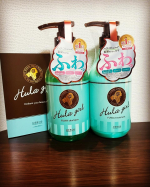 #フラコスメ　さんからフラガールふわシャンプー&トリートメントを頂きました！.ボトルが海を想像させるブルーで可愛いです♡.ノンシリコンなのに泡立ちが良く、シャンプーを洗い流してる時…のInstagram画像