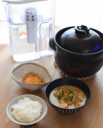豚汁定食！！ 五ツ星お米マイスターの　西島豊造さん監修の「クリンスイ　お米をおいしくするための水　JP407-R」 こちらを使って、土鍋でご飯を炊きました！とぐ時もこのお水を使用。水を変え…のInstagram画像