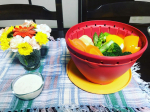 今日のおうち#夜ご飯 は、#小田巻蒸し と#蒸し野菜 だよ🐱🌈 蒸し野菜は、#LIBERALISTA #ボールアンドコランダーセットS を使って作りました。@risu_official_jp 野菜…のInstagram画像
