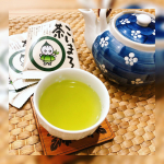 .💚こいまろ茶💚..京都のお茶屋さんが作った“こいまろ茶”🍵普段は小さい子供もおり、私も現在妊娠中のため我が家では年中麦茶が定番です。緑茶も飲むとしても、最近ではペット…のInstagram画像