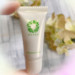 miki.k54岡田美容クリーム🌱.前回ご紹介させて頂いた#岡田美容オイル のクリーム✨.今までありそうで無かった合成界面活性剤が無添加のクリーム。植物由来の成分だけをたっぷり配合。.…のInstagram画像