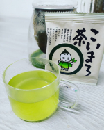 ちょっと一息。。。 緑がきれいで癒やされた😁このゆるキャラにも😆#こいまろ茶 #緑茶 #宇治田原製茶場 #monipla #chanoma_fanのInstagram画像